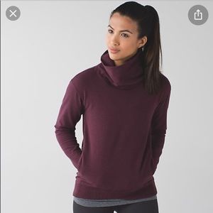 Lululemon 🍋 on the double pullover Bordeaux